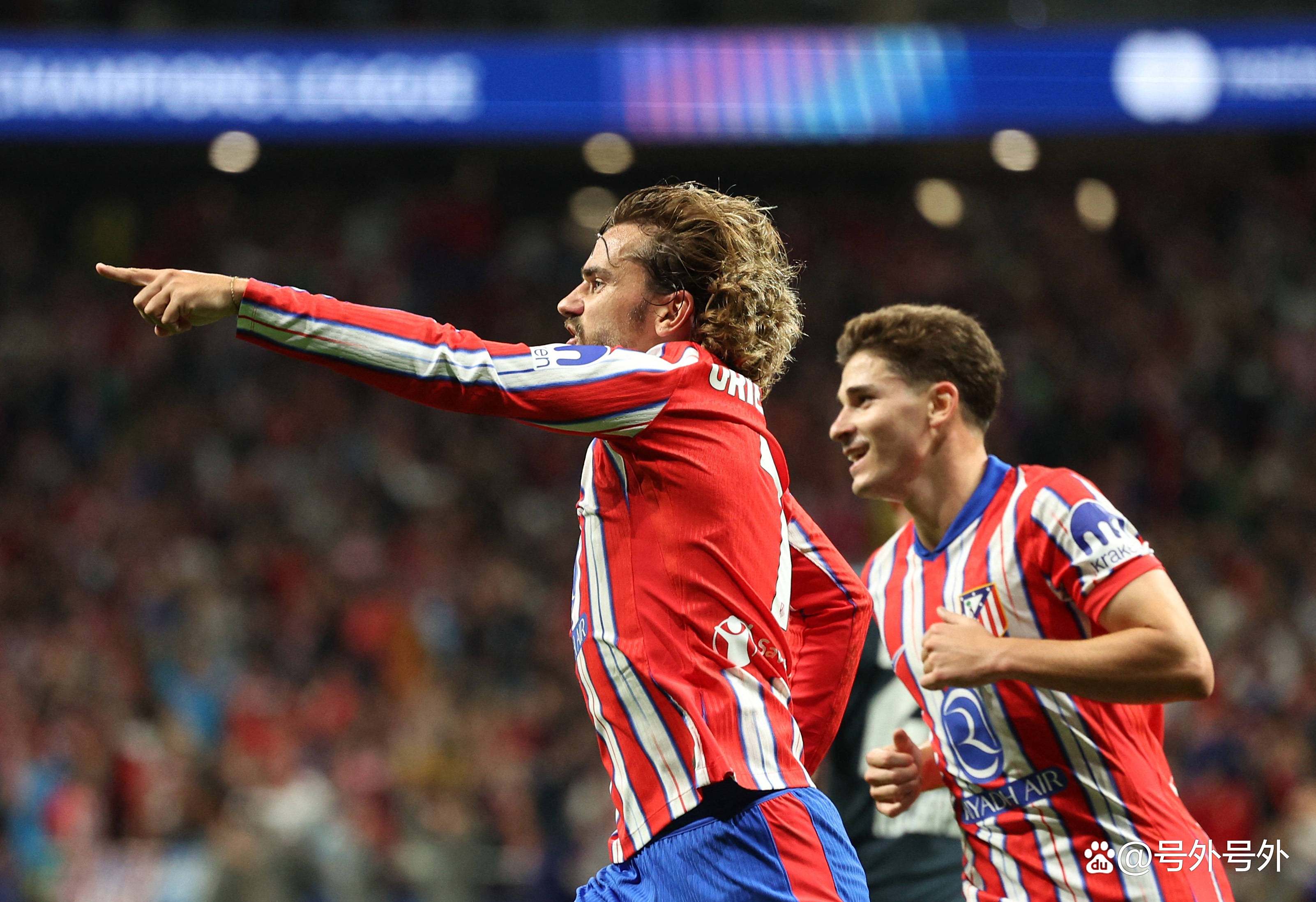 包含里程碑夜！巴塞罗那防线松动，荷甲国际比赛日刷纪录，赛场秩序良好，年轻球员得到机会的词条开云官网